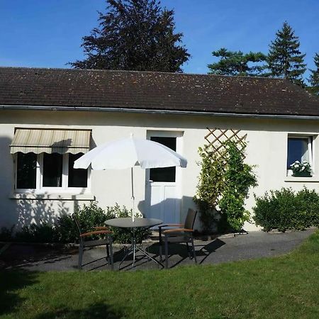 Maison Independante Avec Jardin Apartment Senlis  Exterior photo